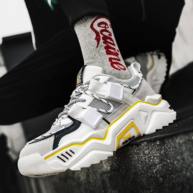 Simple and breathable sneakers