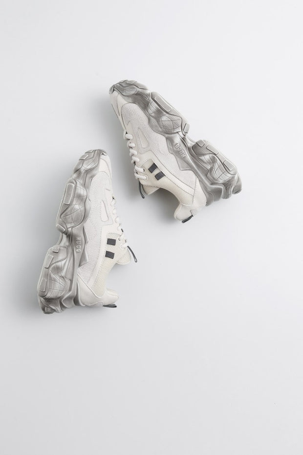 Running platform sneakers